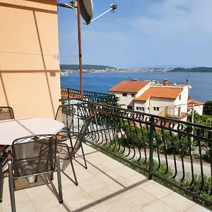 apartmani-eva-trogir.splithotels.org/