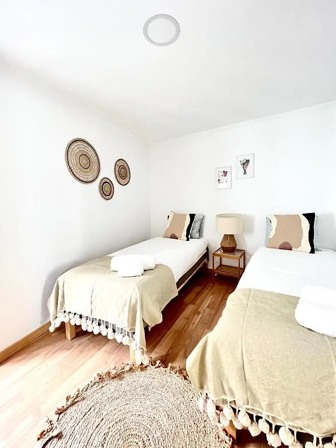 Apartments Center Alfama 리스본 0*,